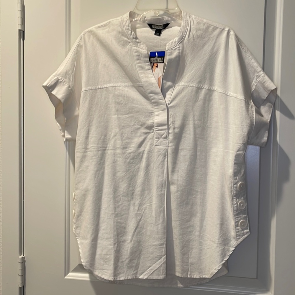 Nicole Miller Women Cap sleeves Top.
